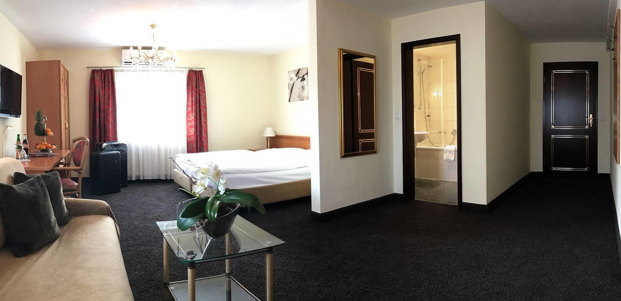 אאלן Boutiquehotel Goldhahn Bio Sport & Wellness מראה חיצוני תמונה
